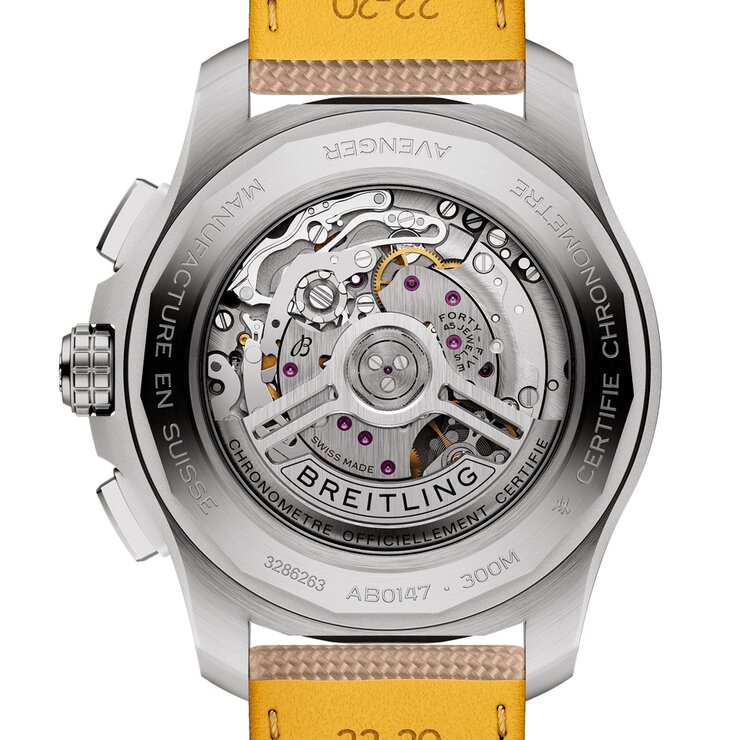 Breitling horloge met een kast in staal, met een wijzerplaat in het beige en een diameter van 44