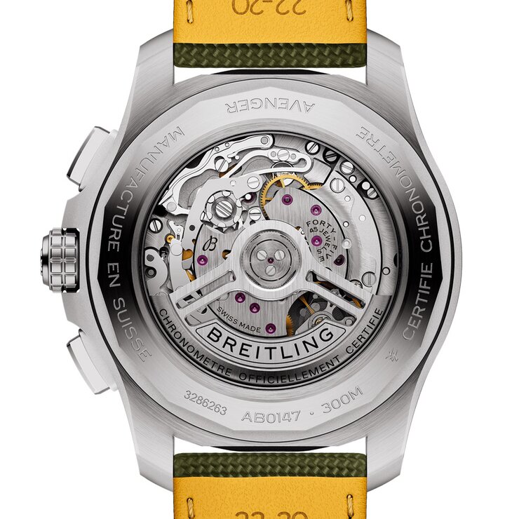 Breitling horloge met een kast in staal, met een wijzerplaat in het groen en een diameter van 44