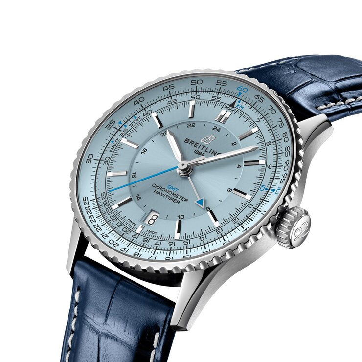 Breitling horloge met een kast in staal, met een wijzerplaat in het blauw en een diameter van 41 mm