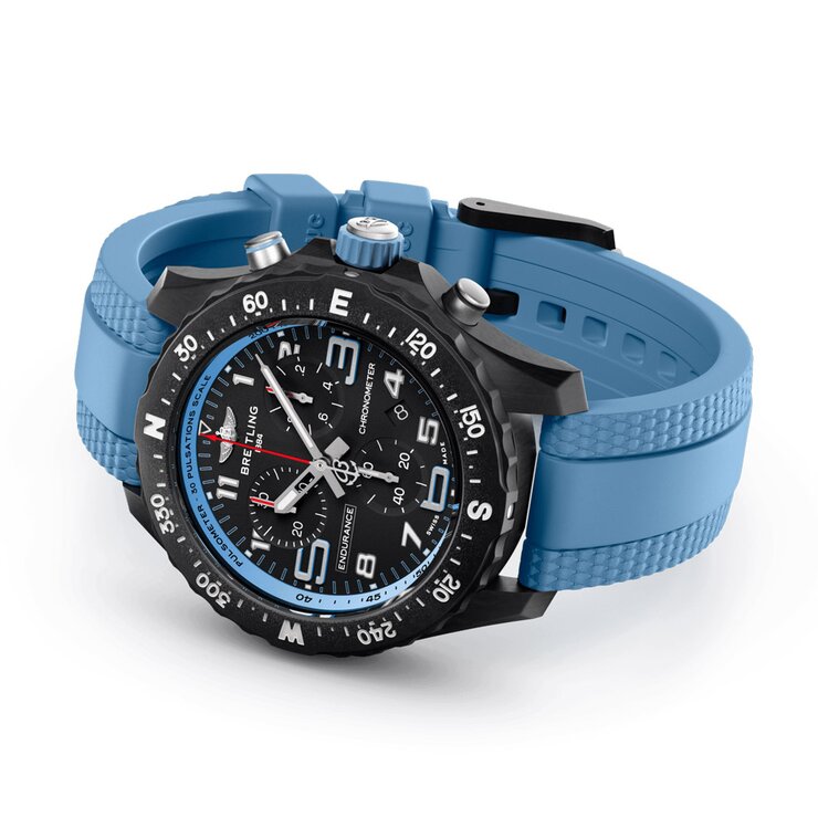 Breitling horloge met een kast in breitlight, met een wijzerplaat in het zwart en een diameter van 38