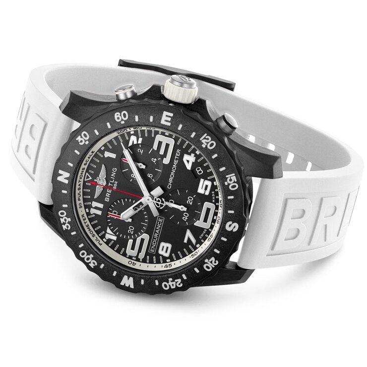 Breitling horloge met een kast in breitlight, met een wijzerplaat in het zwart en een diameter van 38 mm