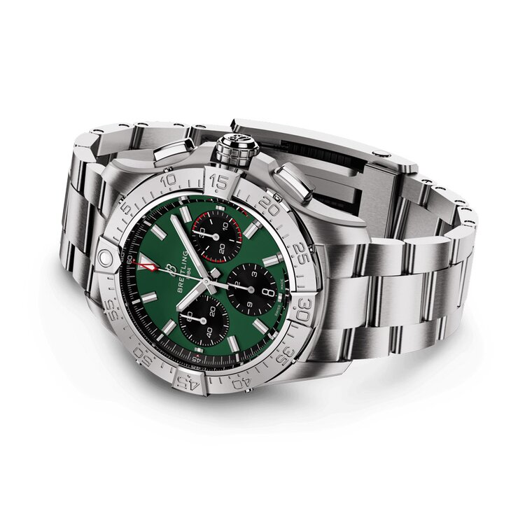 Breitling horloge met een kast in staal, met een wijzerplaat in het groen en een diameter van 42