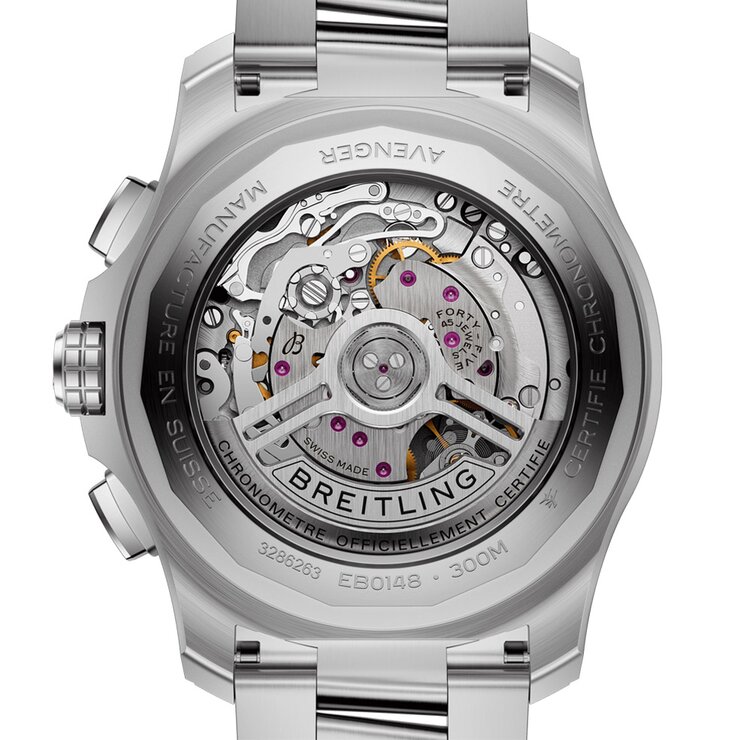 Breitling horloge met een kast in titanium, met een wijzerplaat in het zwart en een diameter van 46 mm