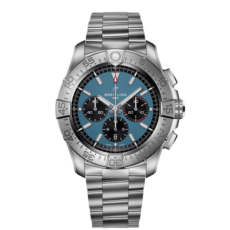 Breitling horloge met een kast in titanium, met een wijzerplaat in het blauw en een diameter van 46