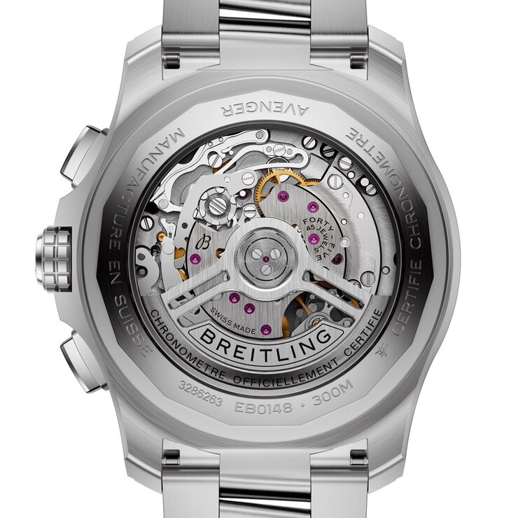 Breitling horloge met een kast in titanium, met een wijzerplaat in het blauw en een diameter van 46 mm