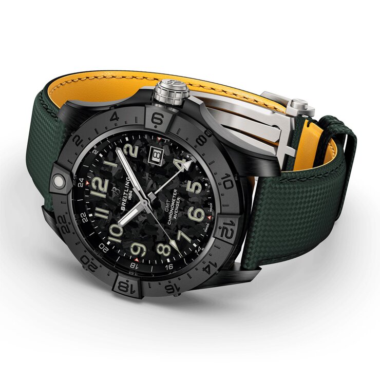 Breitling horloge met een kast in keramiek, met een wijzerplaat in het zwart en een diameter van 44