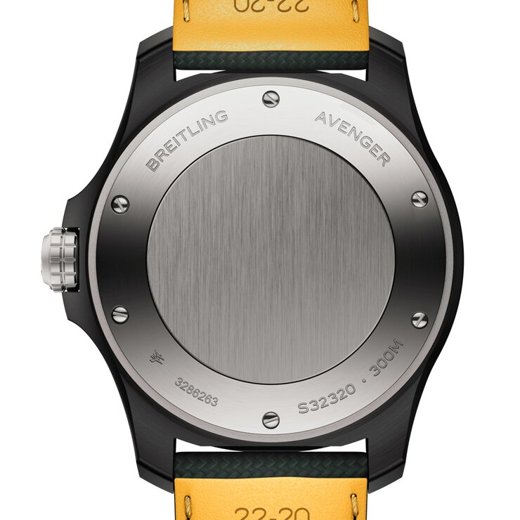 Breitling horloge met een kast in keramiek, met een wijzerplaat in het zwart en een diameter van 44