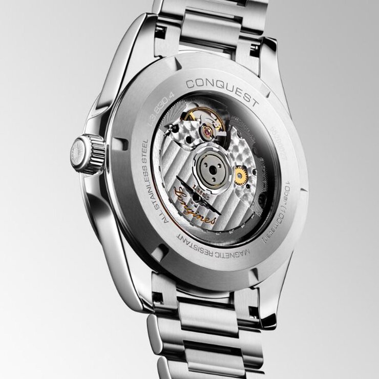 Longines horloge met een kast in staal, met een wijzerplaat in het blauw en een diameter van 41