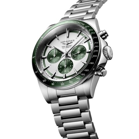 Longines horloge met een kast in keramiek op staal, met een wijzerplaat in het zilver en een diameter van 42 mm