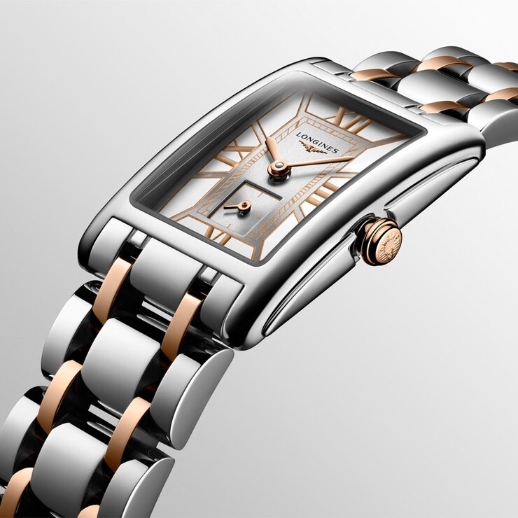 Longines horloge met een kast in staal, met een wijzerplaat in het wit en een diameter van 20,8 x 32