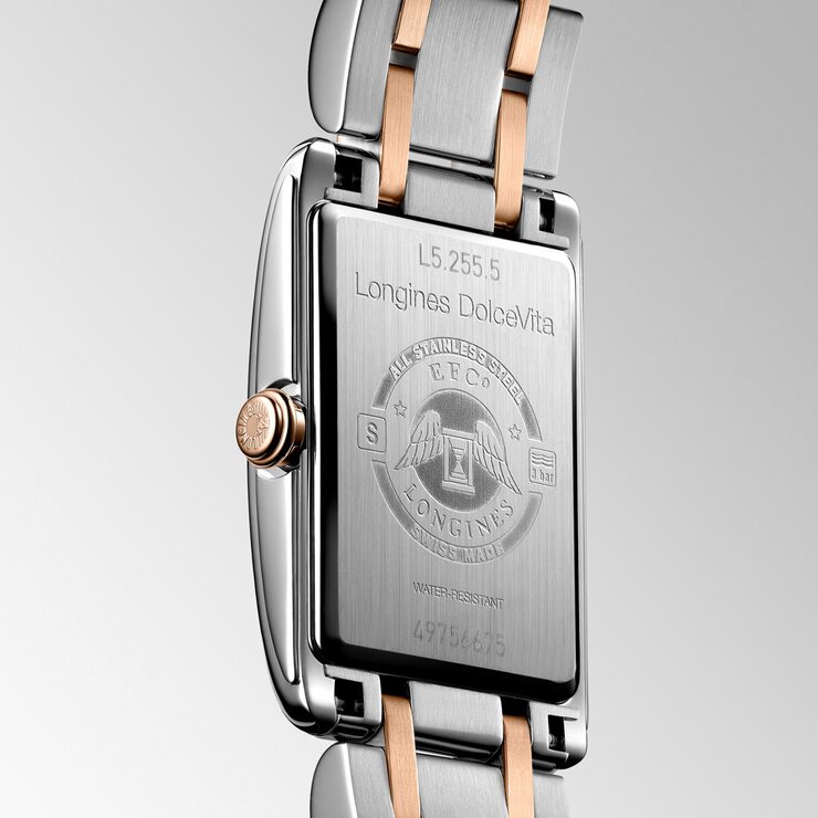 Longines horloge met een kast in staal, met een wijzerplaat in het wit en een diameter van 20,8 x 32