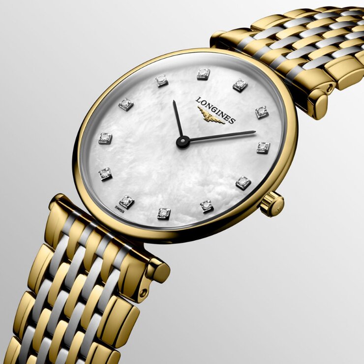 Longines horloge met een kast in gele pvd-coating, met een wijzerplaat in het parelmoer met  briljant en een diameter van 29
