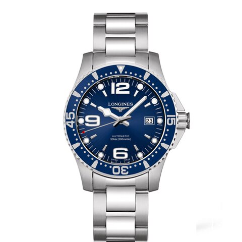 Longines horloge met een kast in staal, met een wijzerplaat in het blauw en een diameter van 41 mm