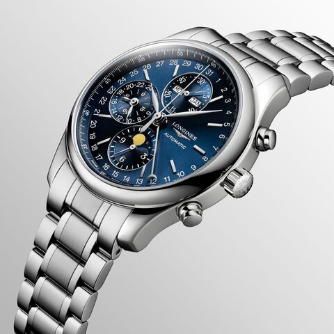 Longines horloge met een kast in staal, met een wijzerplaat in het blauw en een diameter van 42 mm