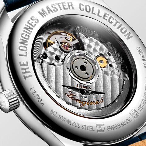Longines horloge met een kast in staal, met een wijzerplaat in het zilver en een diameter van 40 mm