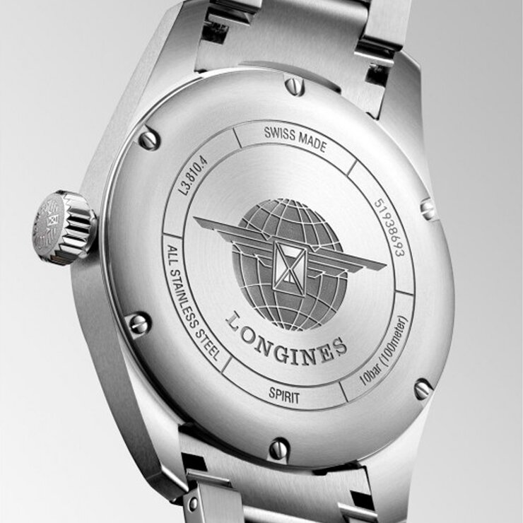 Longines horloge met een kast in staal, met een wijzerplaat in het zwart en een diameter van 42