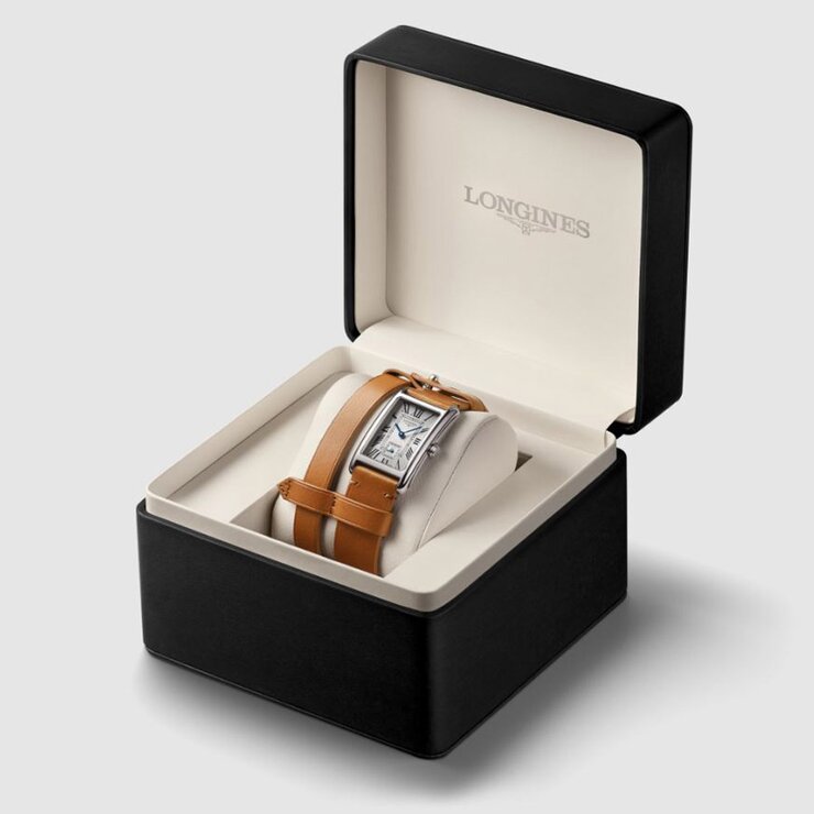 Longines horloge met een kast in staal, met een wijzerplaat in het zilver en een diameter van 23.3 x 37 mm