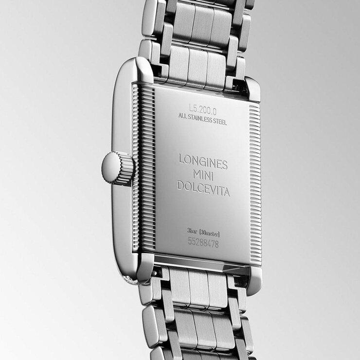 Longines horloge met een kast in staal en een wijzerplaat in het zilver