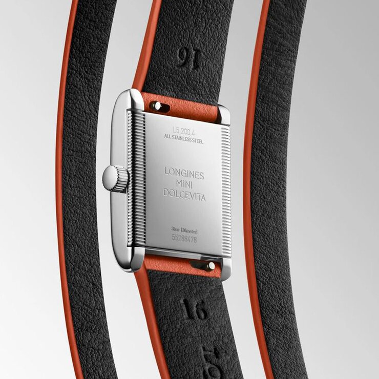 Longines horloge met een kast in staal en een wijzerplaat in het wit
