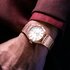 Omega horloge met een kast in rosé goud, met een wijzerplaat in het zilver en een diameter van 39 - thumb