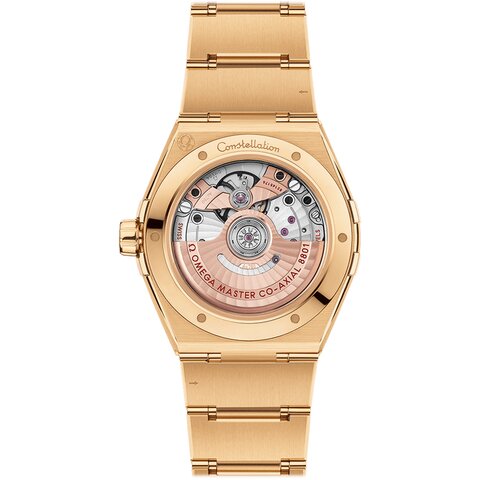 Omega horloge met een kast in geel goud, met een wijzerplaat in het zilver en een diameter van 39 mm