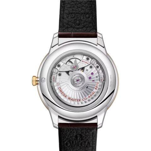 Omega horloge met een kast in staal, met een wijzerplaat in het beige en een diameter van 41 mm