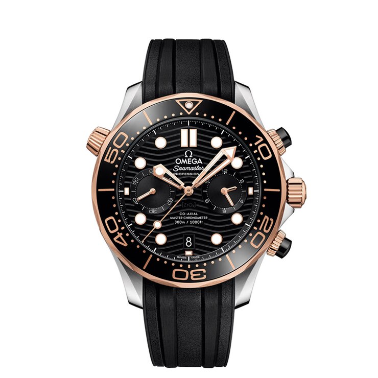Omega horloge met een kast in staal, met een wijzerplaat in het zwart en een diameter van 44