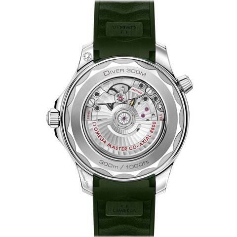 Omega horloge met een kast in staal, met een wijzerplaat in het groen en een diameter van 42 mm