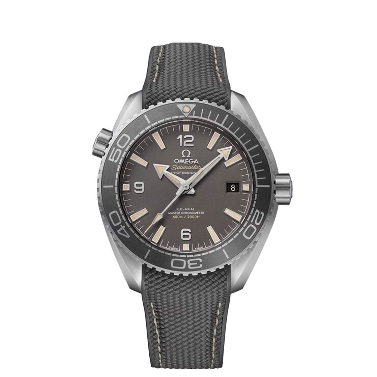 Omega horloge met een kast in staal, met een wijzerplaat in het grijs en een diameter van 43,5