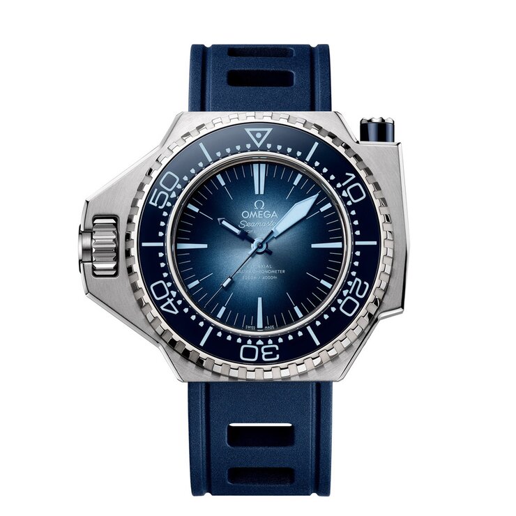 Omega horloge met een kast in staal, met een wijzerplaat in het blauw en een diameter van 55 x 45