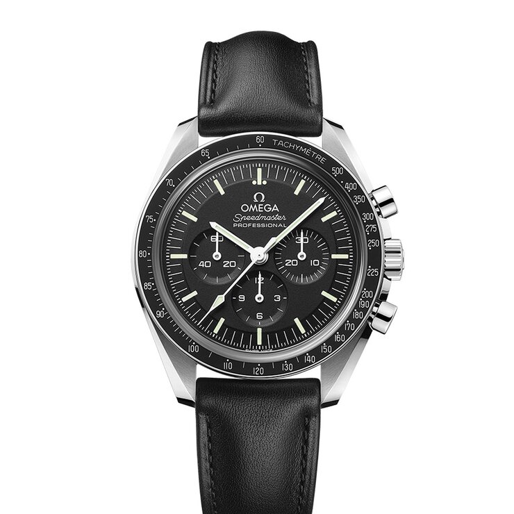 montre Omega avec un boîtier en acier, un cadran noir et un diamètre de 42