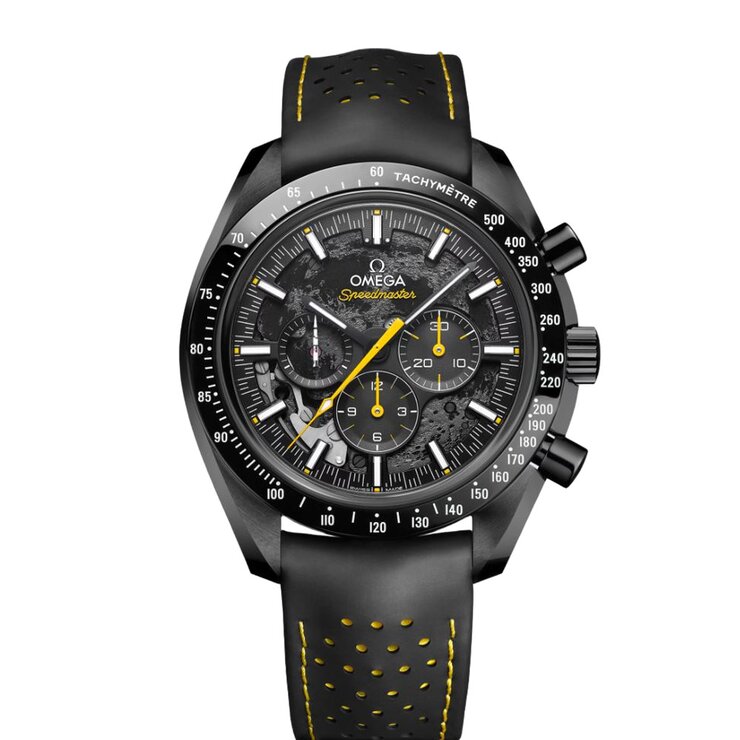 montre Omega avec un boîtier en céramique, un cadran noir et un diamètre de 44