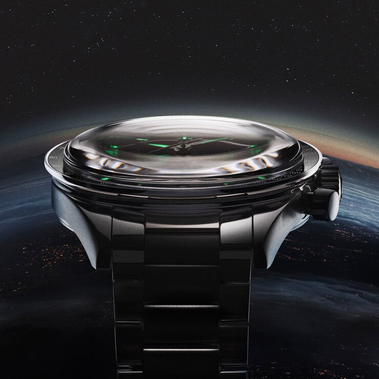 Omega horloge met een kast in staal, met een wijzerplaat in het blauw en een diameter van 39.7 mm