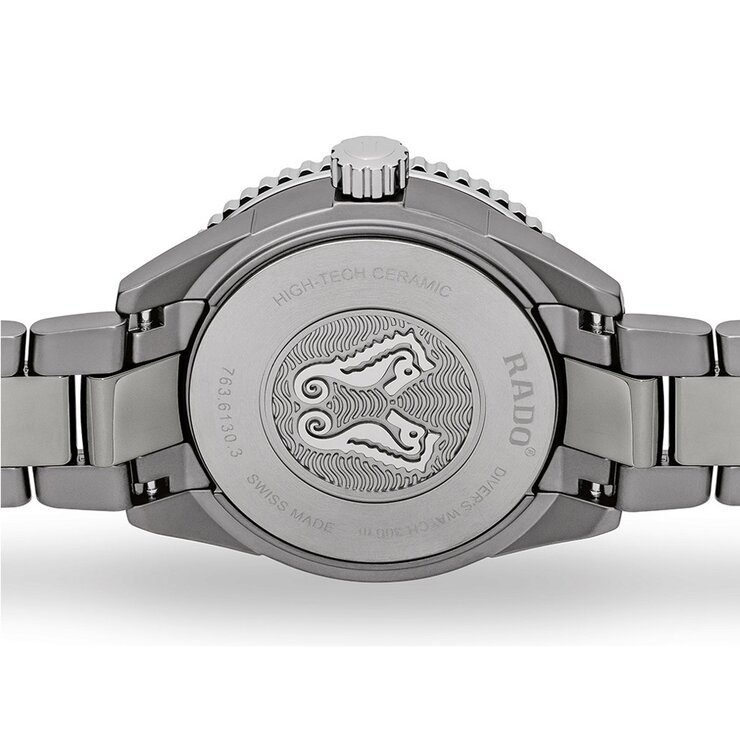 Rado horloge met een kast in keramiek, met een wijzerplaat in het blauw en een diameter van 43 mm