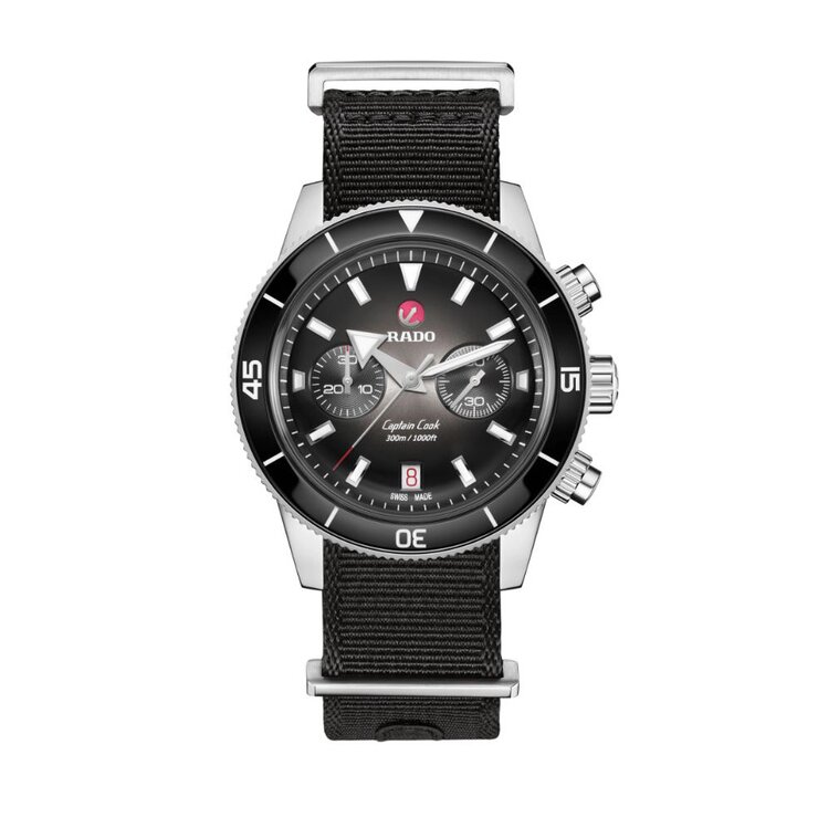 Rado horloge met een kast in staal, met een wijzerplaat in het zwart en een diameter van 43 mm