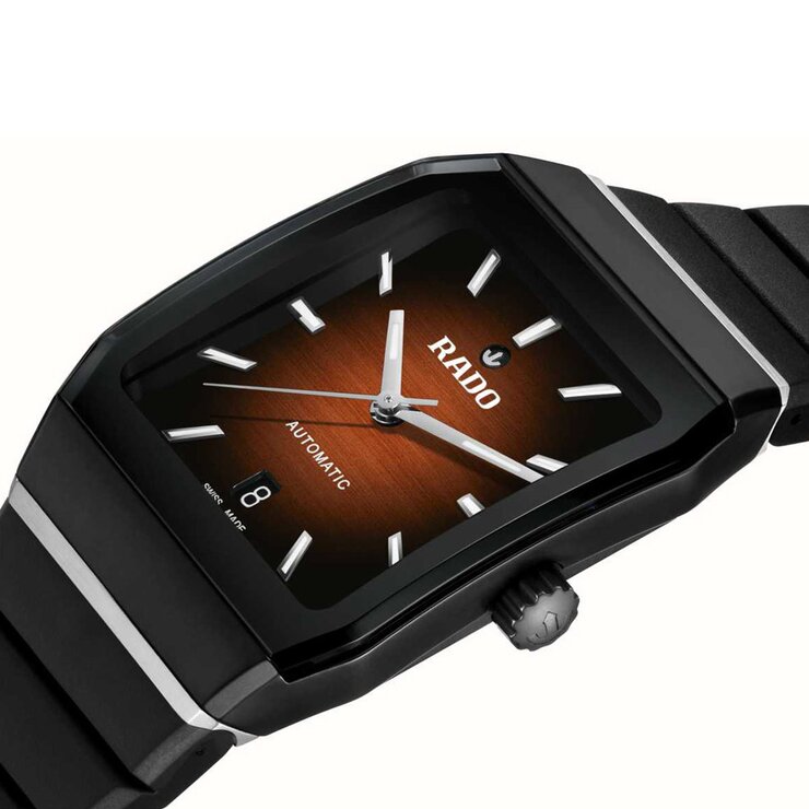Rado horloge met een kast in keramiek en een wijzerplaat in het oranje