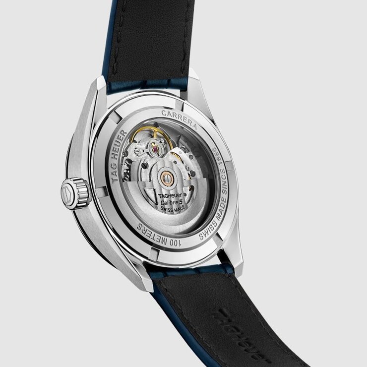 TAG Heuer horloge met een kast in staal, met een wijzerplaat in het blauw en een diameter van 39
