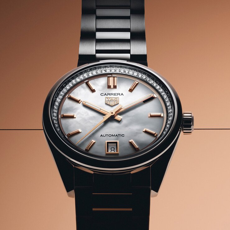 TAG Heuer horloge een wijzerplaat in het parelmoer met  briljant en een diameter van 36 mm