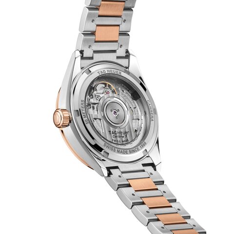 TAG Heuer horloge met een kast in staal, met een wijzerplaat in het parelmoer met  briljant en een diameter van 36 mm