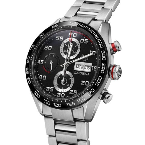 TAG Heuer horloge met een kast in staal, met een wijzerplaat in het zwart en een diameter van 44 mm
