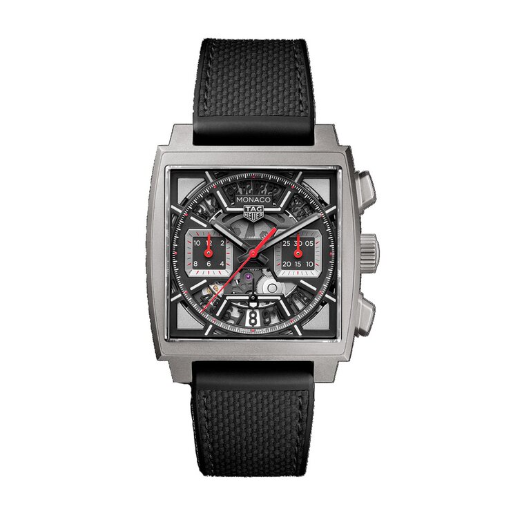 montre TAG Heuer avec un boîtier en titane, un cadran gris et un diamètre de 39