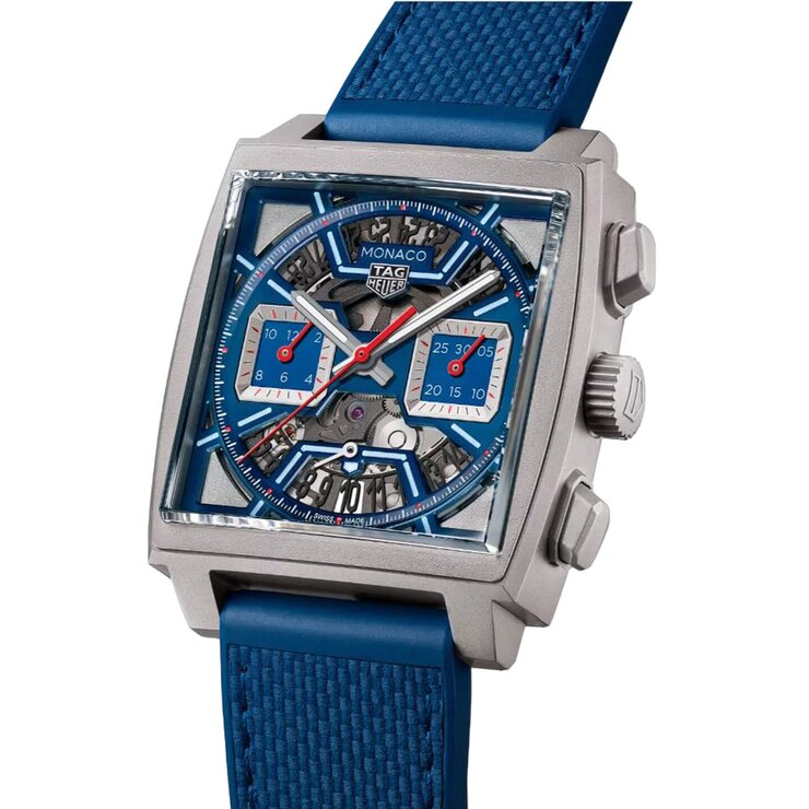 TAG Heuer horloge met een kast in titanium, met een wijzerplaat in het grijs en een diameter van 39 mm