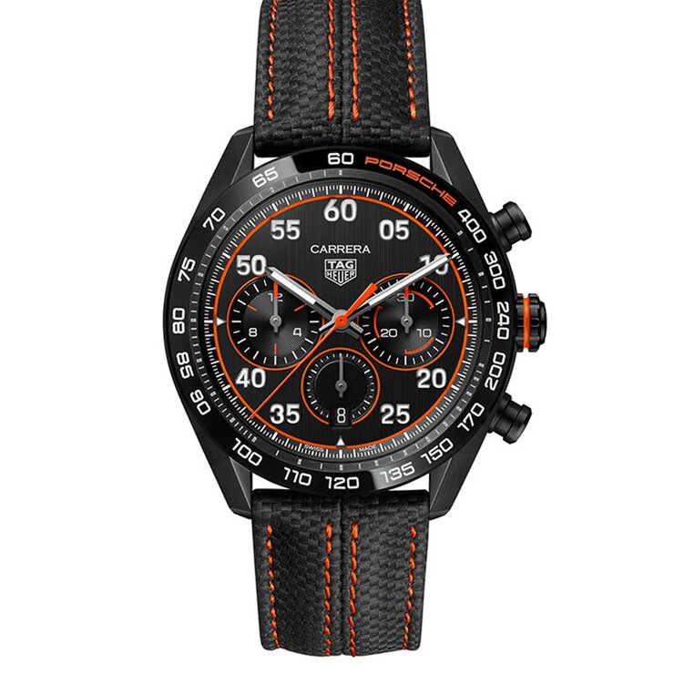 TAG Heuer horloge met een kast in staal, met een wijzerplaat in het zwart en een diameter van 44 mm