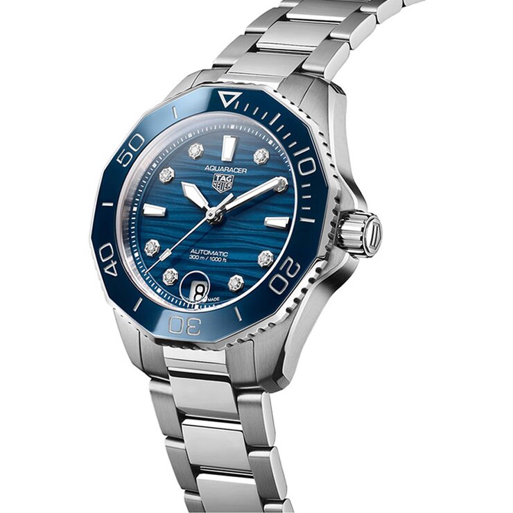 TAG Heuer horloge met een kast in staal, met een wijzerplaat in het blauw met briljant en een diameter van 36