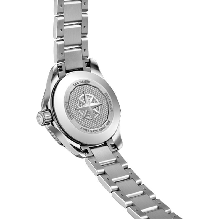 TAG Heuer horloge met een kast in staal, met een wijzerplaat in het blauw en een diameter van 30