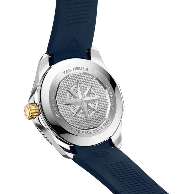 TAG Heuer horloge met een kast in staal, met een wijzerplaat in het blauw en een diameter van 40
