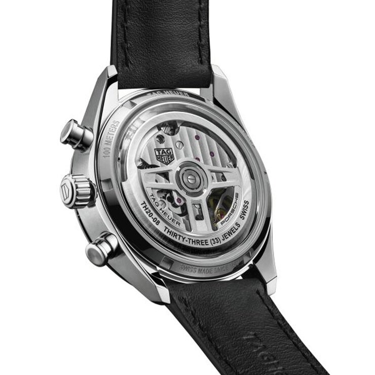 TAG Heuer horloge met een kast in staal, met een wijzerplaat in het zilver en een diameter van 42