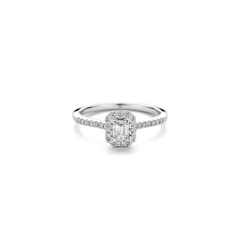 bague de fiançailles The Exclusive Collection en or blanc 18 ct avec diamant emeraude de 0.31 carat comme pierre principale entouré de briljants de 0,21 karaat