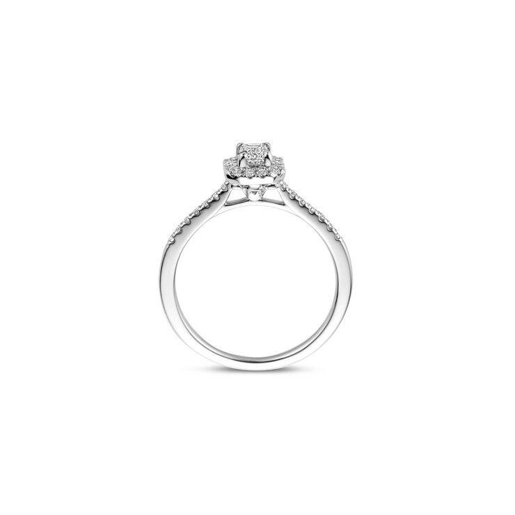 The Exclusive Collection verlovingsring in wit goud 18kt met emerald diamant van 0,31 karaat als hoofdsteen omringd door briljanten van 0,21 karaat