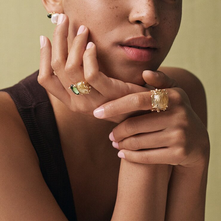 Ole Lynggaard ring in geel goud 18kt met quartz rutile omringd door briljanten van 0,06 karaat